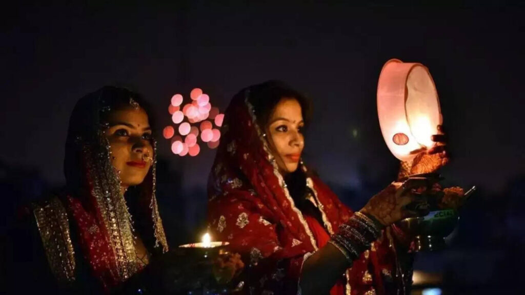 Karwa Chauth 2025: Date, Moonrise Time, Muhurat and Rituals